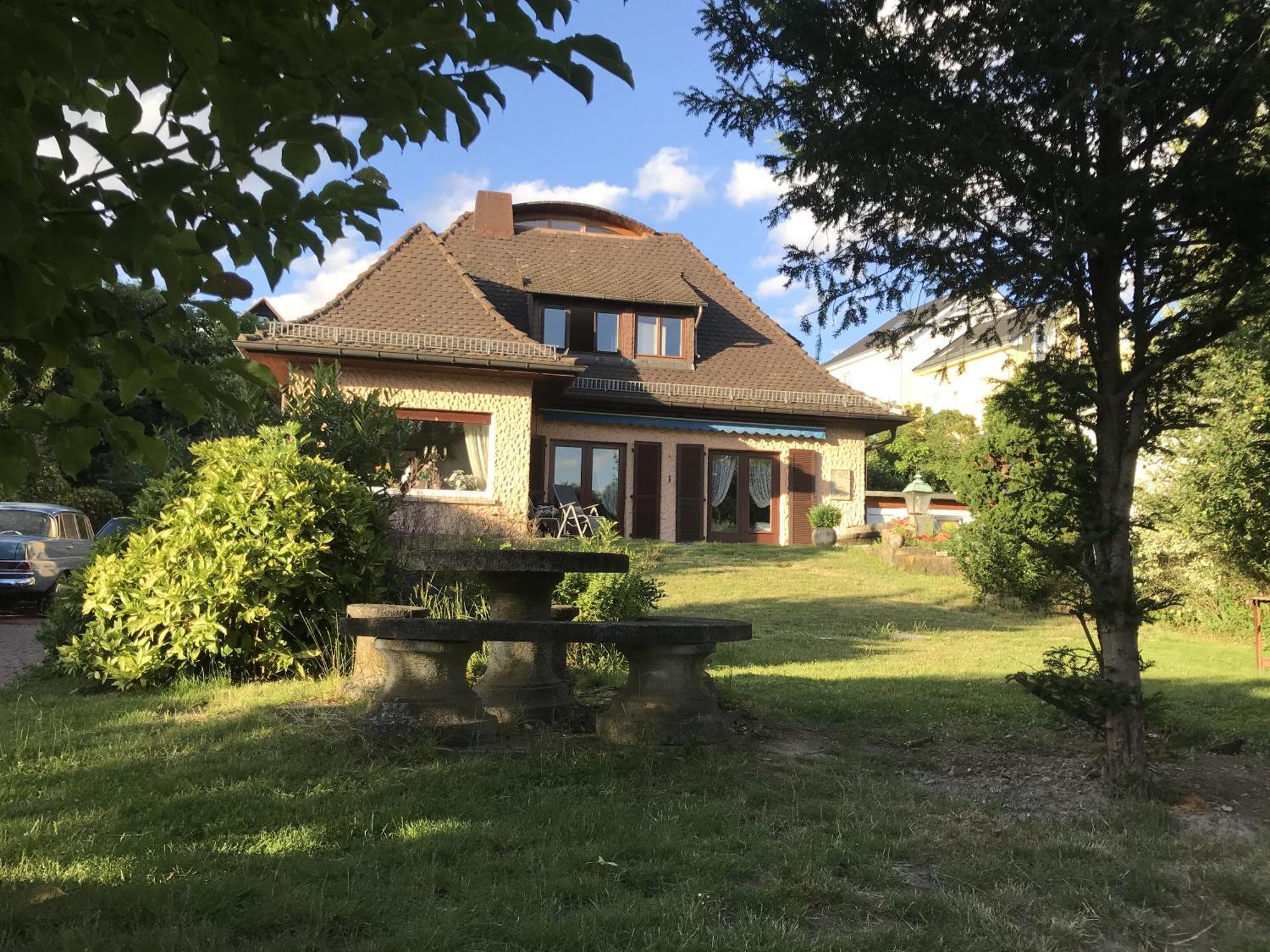Living The Green Friedrichsdorf Exterior photo
